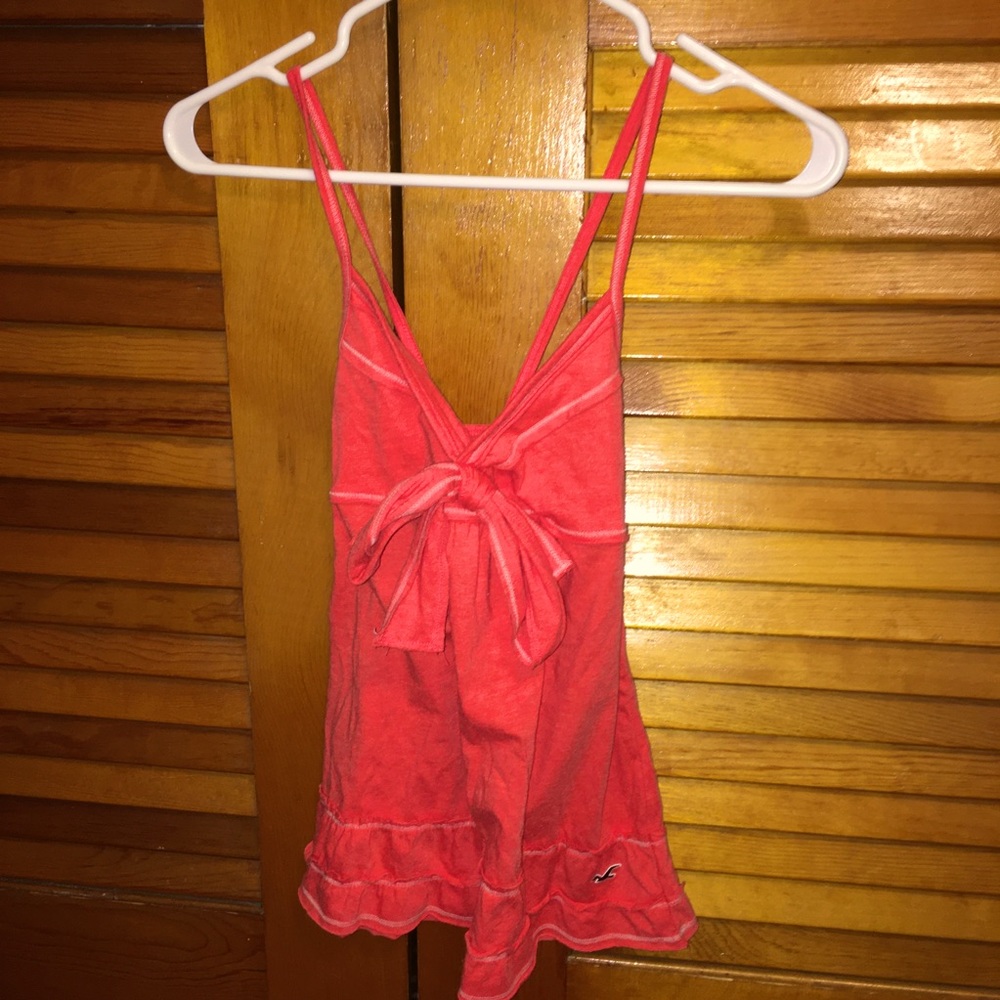 Hollister halter top EUC